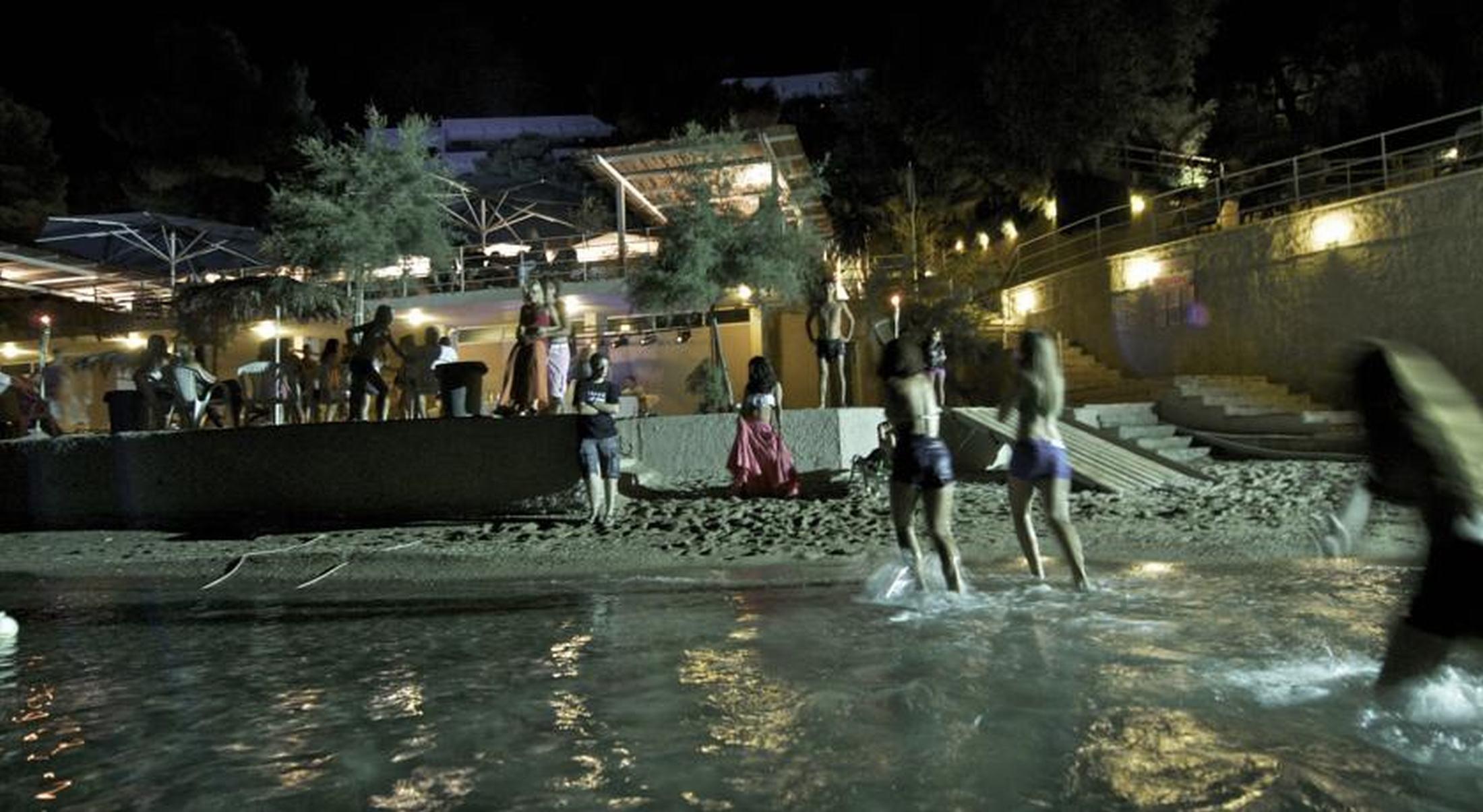 King Saron Hotel Resort Isthmia Esterno foto