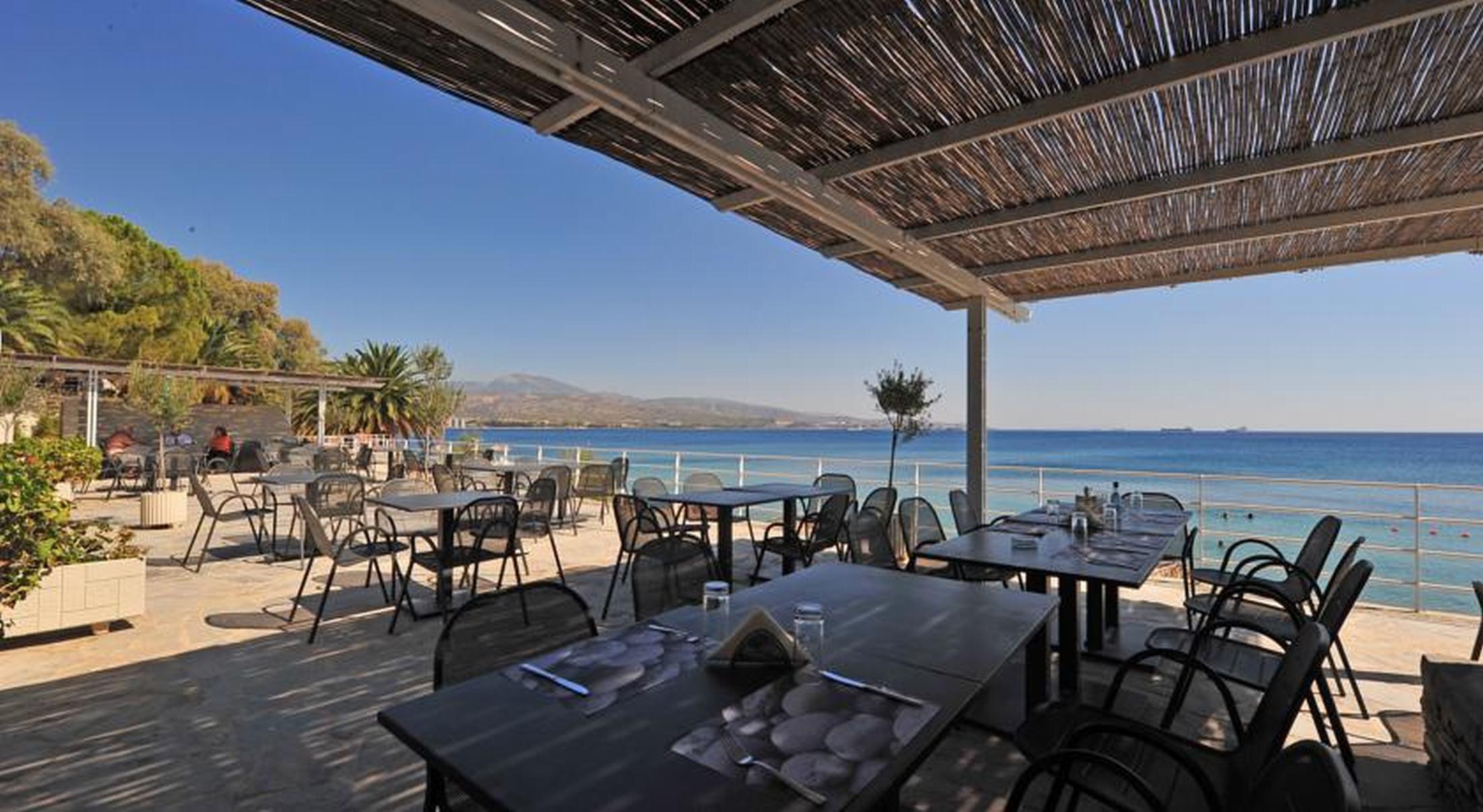 King Saron Hotel Resort Isthmia Esterno foto