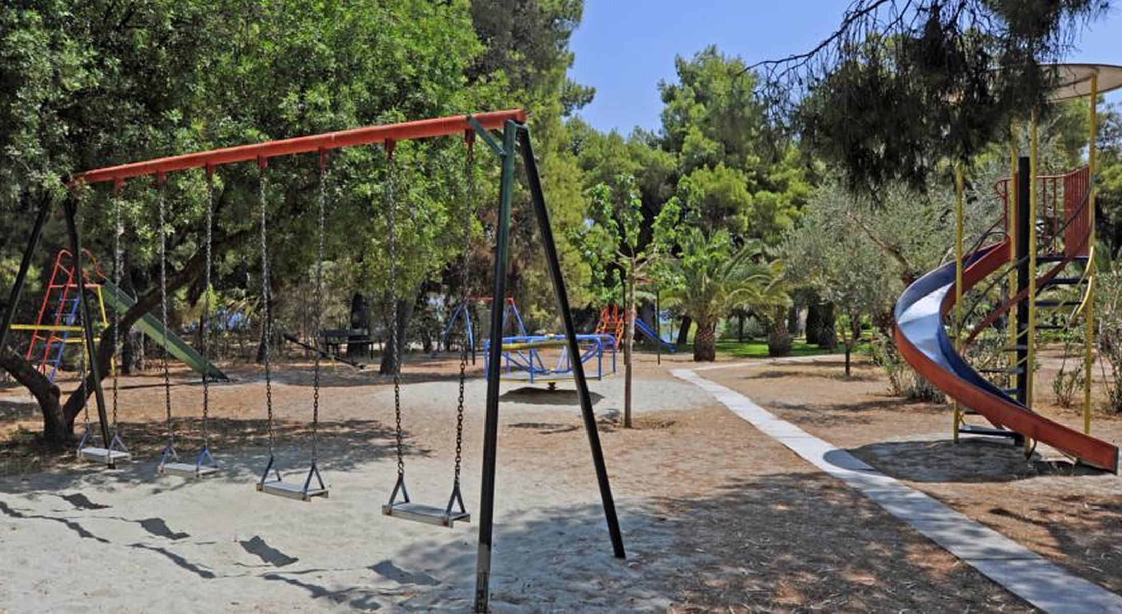 King Saron Hotel Resort Isthmia Esterno foto