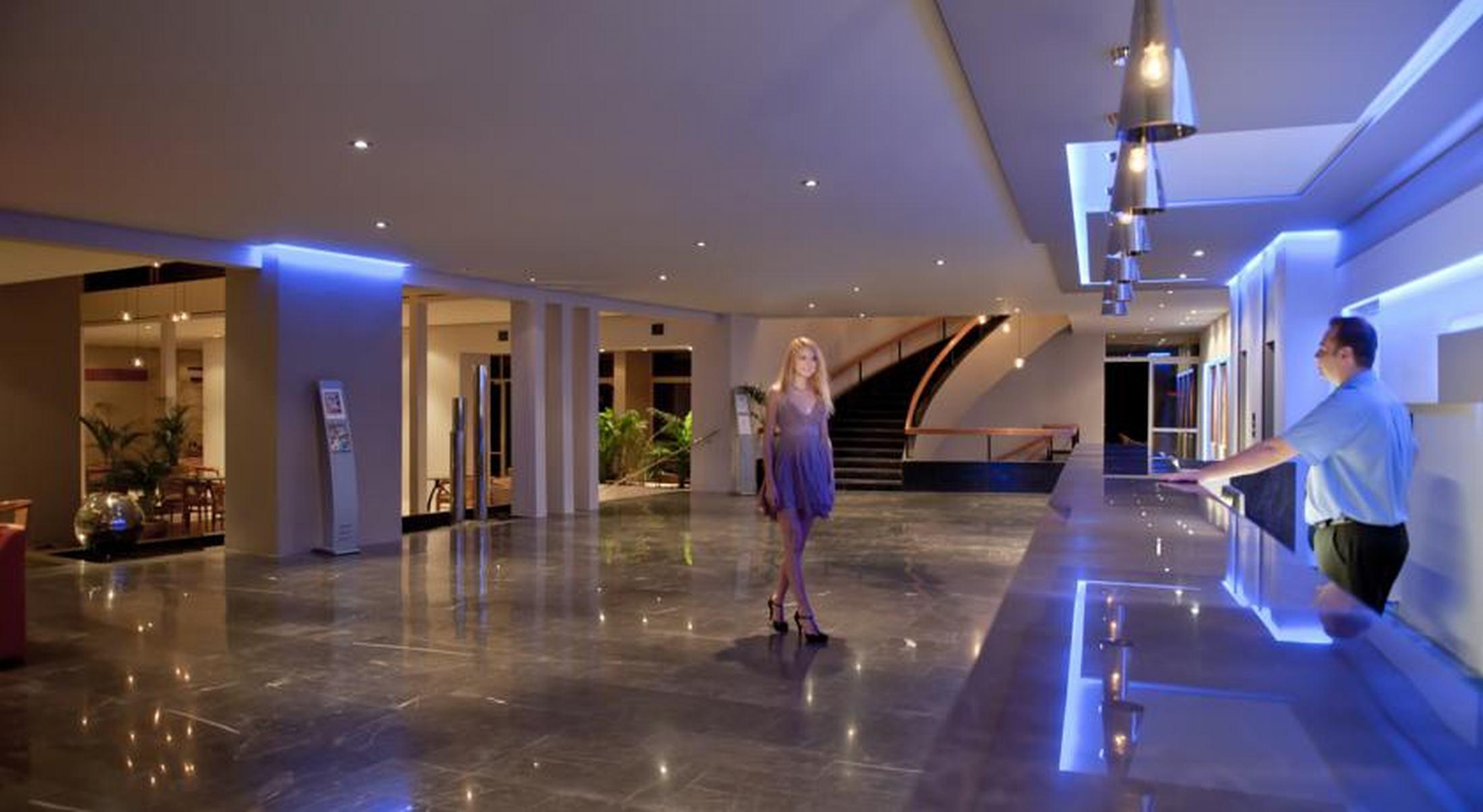 King Saron Hotel Resort Isthmia Esterno foto