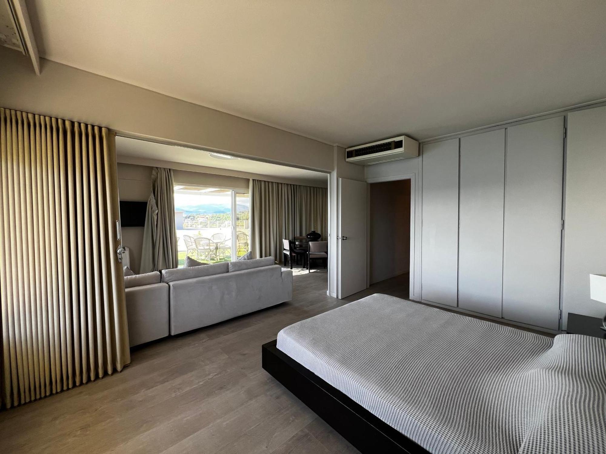King Saron Hotel Resort Isthmia Esterno foto