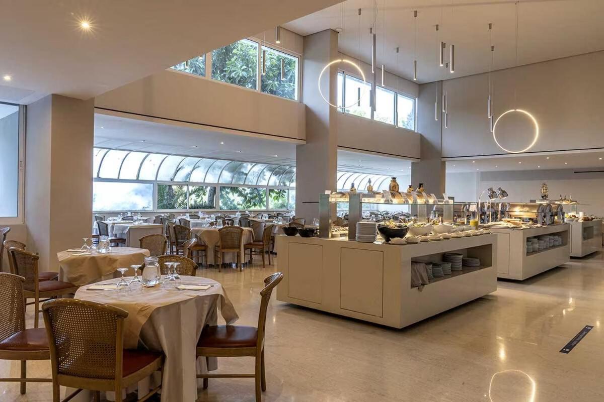 King Saron Hotel Resort Isthmia Esterno foto